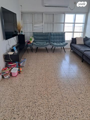 דירה, אגוז 12, נווה שלמה, גדרה