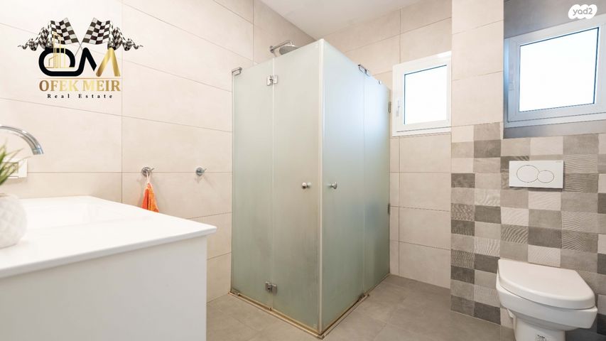 דירה, אנצו סירני, גבעת הרמבם, גבעתיים