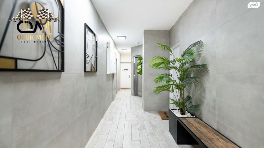 דירה, אנצו סירני, גבעת הרמבם, גבעתיים