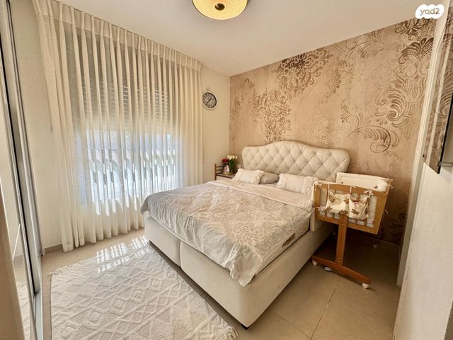 דירה, אבן גבירול, רחובות