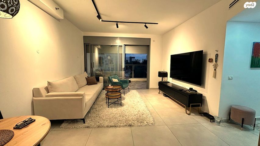 דירה, אנשי בראשית, רמתיים, הוד השרון