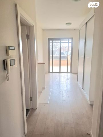 בית פרטי/ קוטג', לח"י, מרכז המושבה, גן יבנה