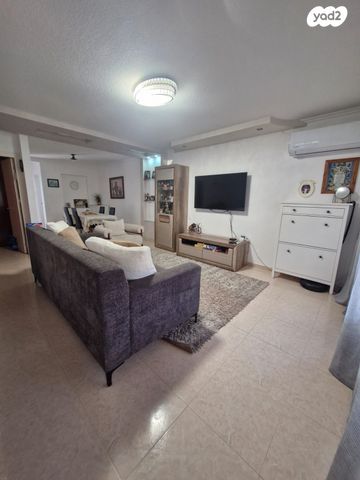 דו משפחתי, אפיק, גבים, ערד