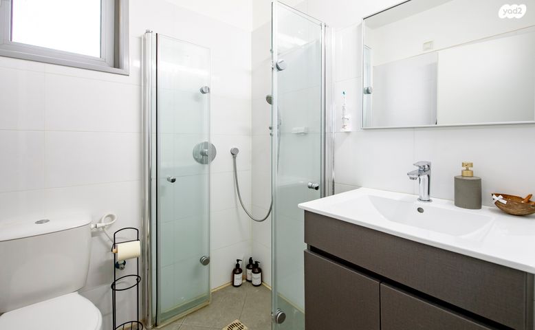 דירה, אליהו הנביא, פסגות אפק, ראש העין