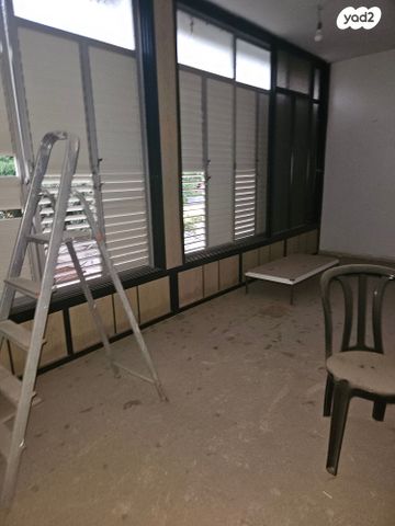 דירה, חידושי הרי"ם, צהלון, שיכוני חסכון, תל אביב יפו