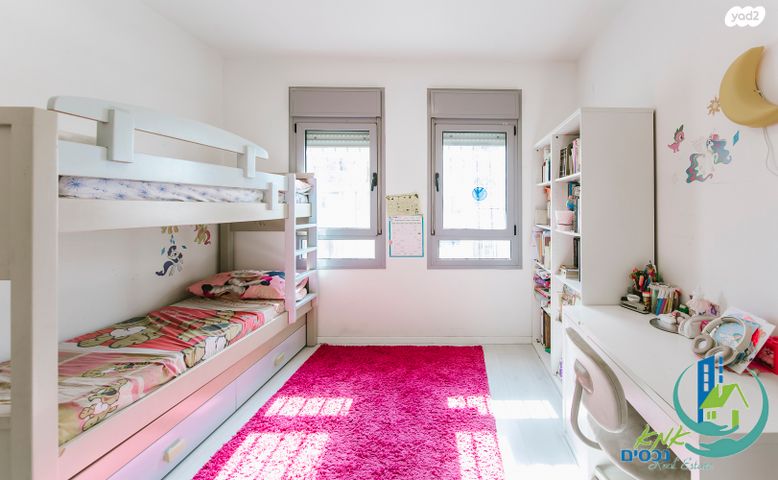 דירה, הרב ישעיהו משורר, הדר גנים, פתח תקווה