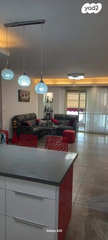 דירה, הרב הרצוג, ראשון לציון