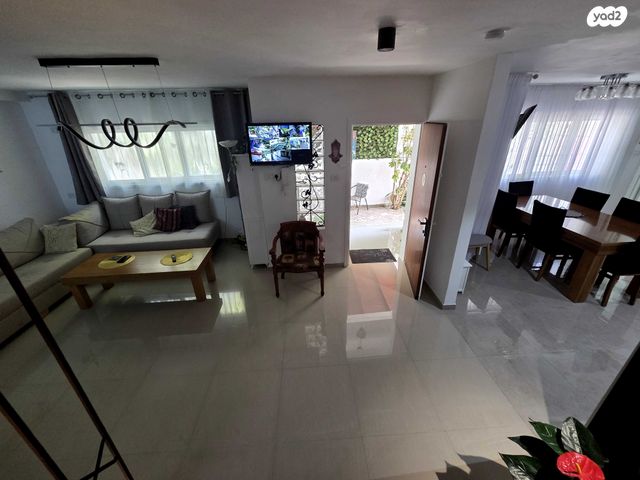 דו משפחתי, התמר, שאר העיר, קרית עקרון