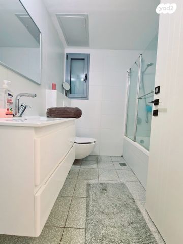 דירה, אנשי בראשית, רמתיים, הוד השרון