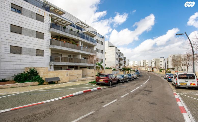 דירה, פול סמואלסון, פסגות אפק, ראש העין