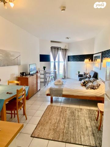 דירה, שדרות מנחם בגין, גבעת אולגה, חדרה