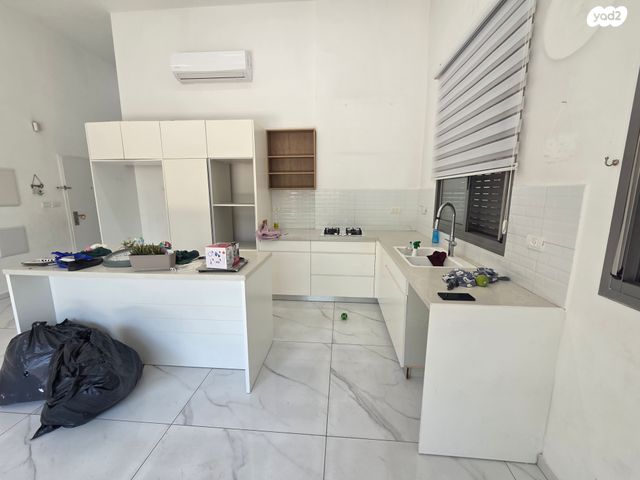 דירת גן, רמת חן ובן ציון, נתניה