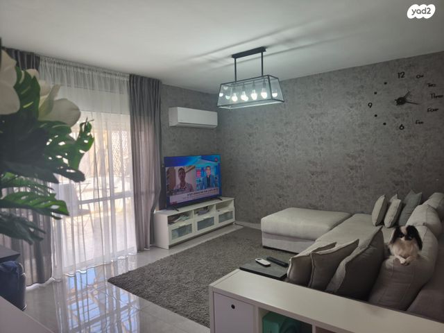 דו משפחתי, עורב, מעוף, ערד