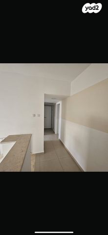 טריפלקס, אופקים