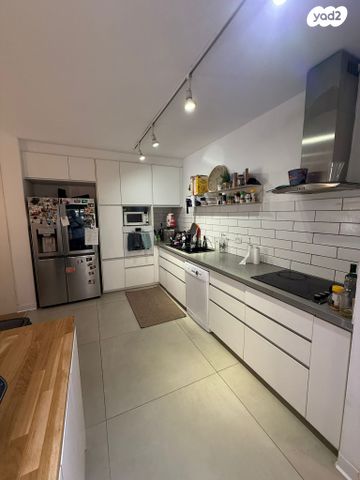 דירת גן, דרך רמתיים 93, הוד השרון