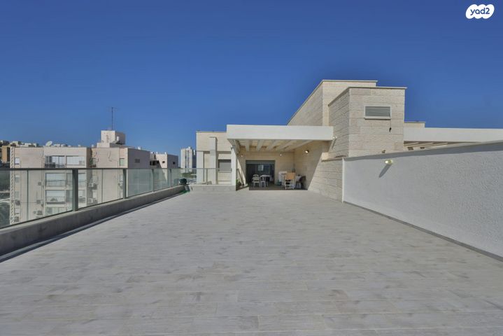 גג/ פנטהאוז, לוי אשכול, לב מוצקין, בנה ביתך, קרית מוצקין