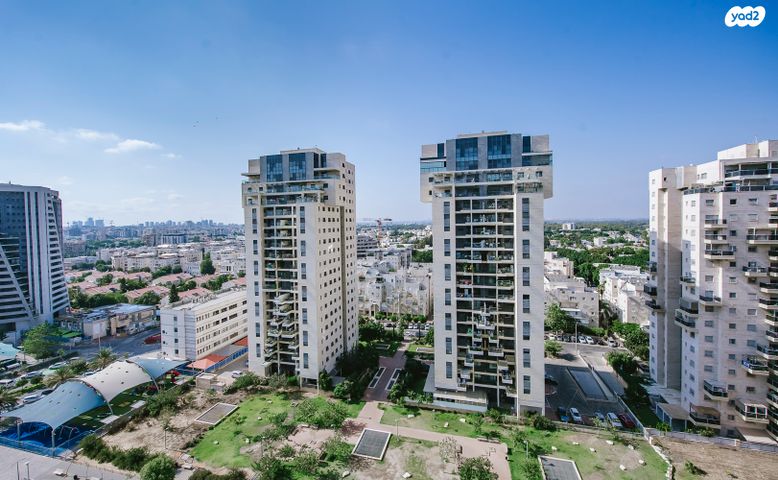 דירה, הרב ישעיהו משורר, הדר גנים, פתח תקווה