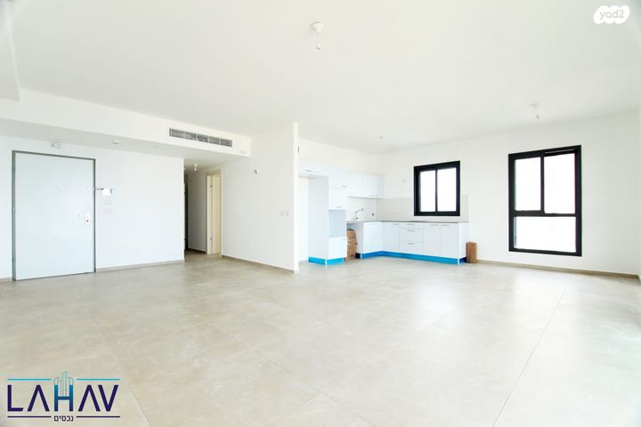 אמנון ליפקין שחק 