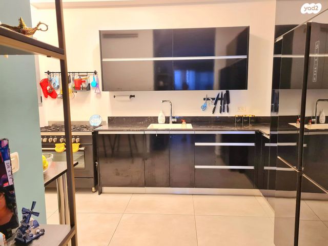 דירה, אנשי בראשית, רמתיים, הוד השרון