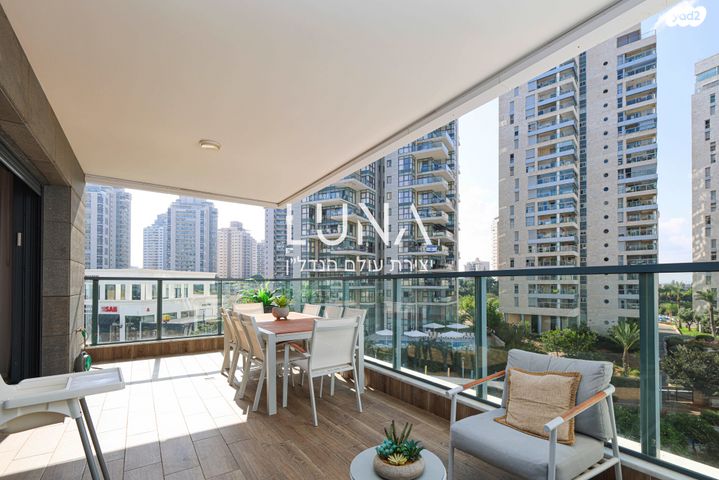 דירה, נתן יונתן 8, עיר ימים, נתניה