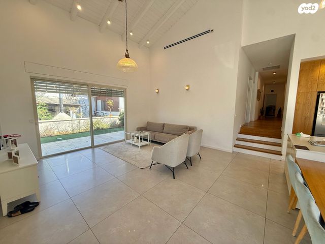 בית פרטי/ קוטג', טפחות