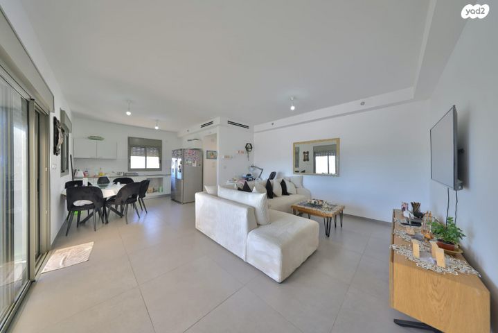 גג/ פנטהאוז, לוי אשכול, לב מוצקין, בנה ביתך, קרית מוצקין