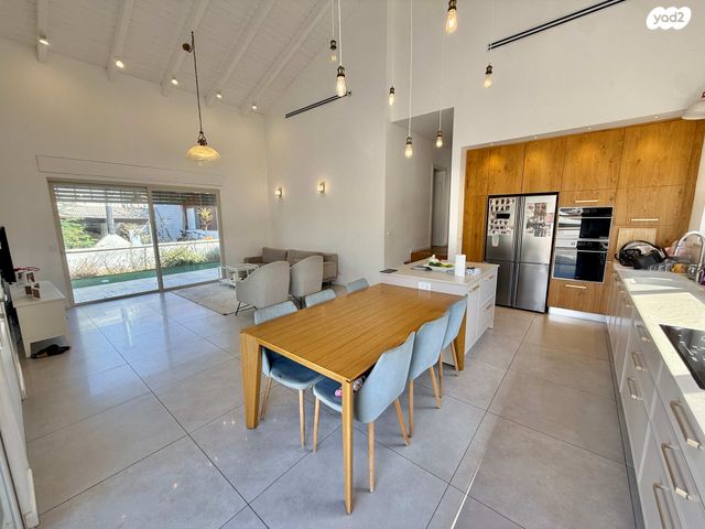 בית פרטי/ קוטג', טפחות