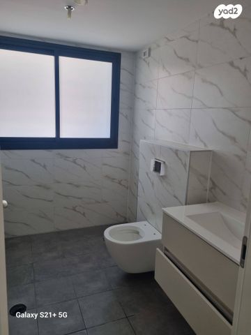 דירה, יצחק שמיר 17, רמת הדר, גבעת שמואל