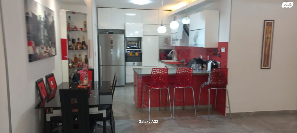 דירה, הרב הרצוג, ראשון לציון