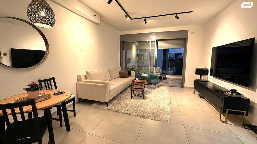 דירה, אנשי בראשית, רמתיים, הוד השרון