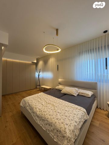 גג/ פנטהאוז, יצחק שמיר, נהריה