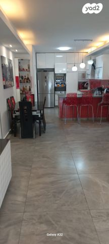 דירה, הרב הרצוג, ראשון לציון