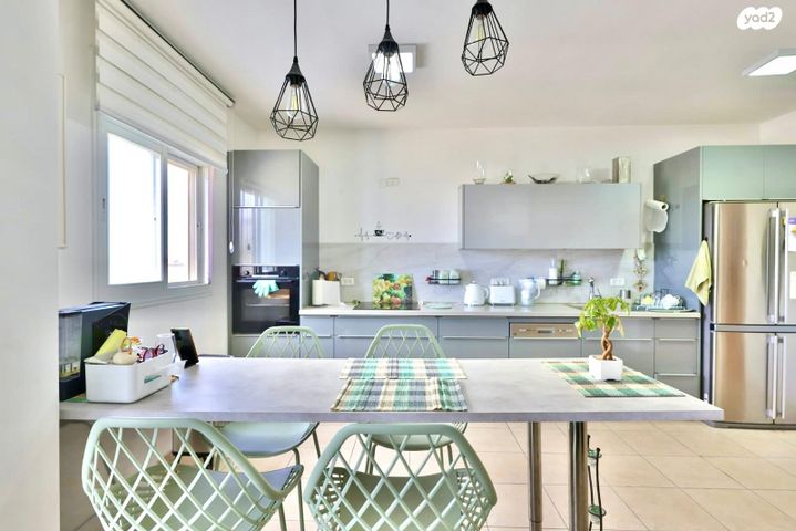 גג/ פנטהאוז, אברמסקי, קרית אתא