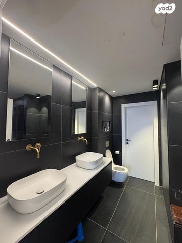 גג/ פנטהאוז, יצחק שמיר, נהריה