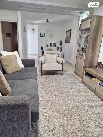 דו משפחתי, אפיק, גבים, ערד