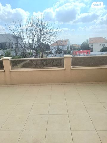 בית פרטי/ קוטג', לח"י, מרכז המושבה, גן יבנה