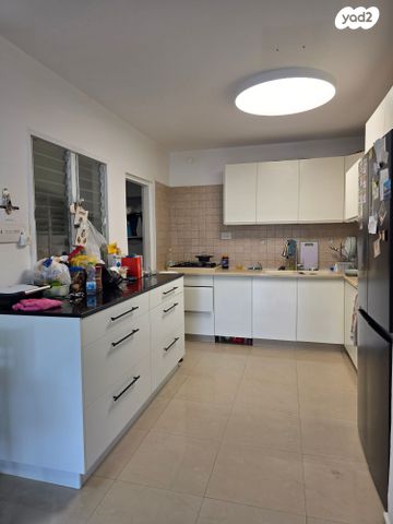 דירת גן, מלכי ישראל, קרית גת