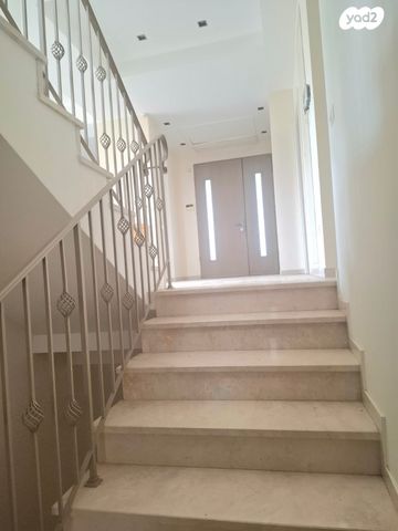 בית פרטי/ קוטג', לח"י, מרכז המושבה, גן יבנה