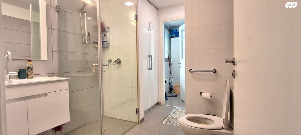 דירה, שלמה וחיה אנגל, כפר סבא הירוקה, כפר סבא