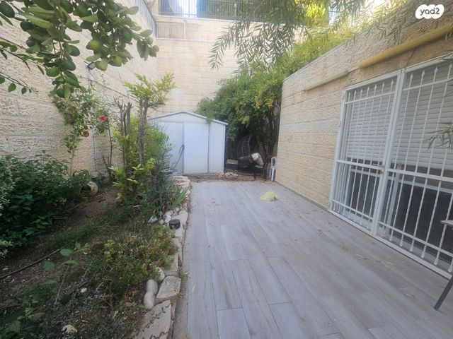 בית פרטי/ קוטג', אמנון יואל פרידלר, פסגת זאב, ירושלים