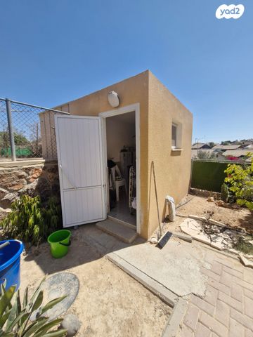 דו משפחתי, אפיק, גבים, ערד