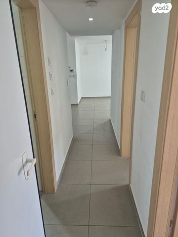 דירה, ספיר, אבני חן, חריש