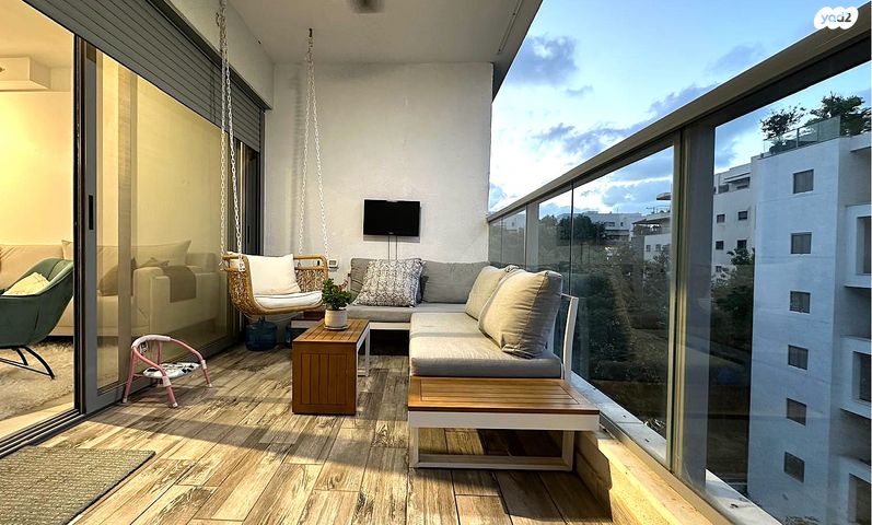 דירה, אנשי בראשית, רמתיים, הוד השרון