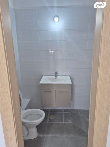 דירה, ספיר, אבני חן, חריש