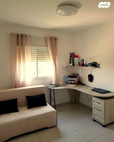 דירה, נחום הנביא, רובע י', אשדוד