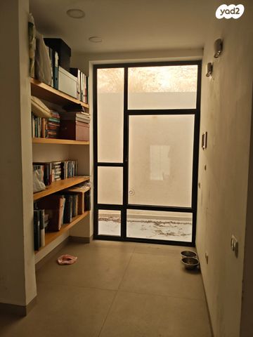 דו משפחתי, בית אריה / עופרים