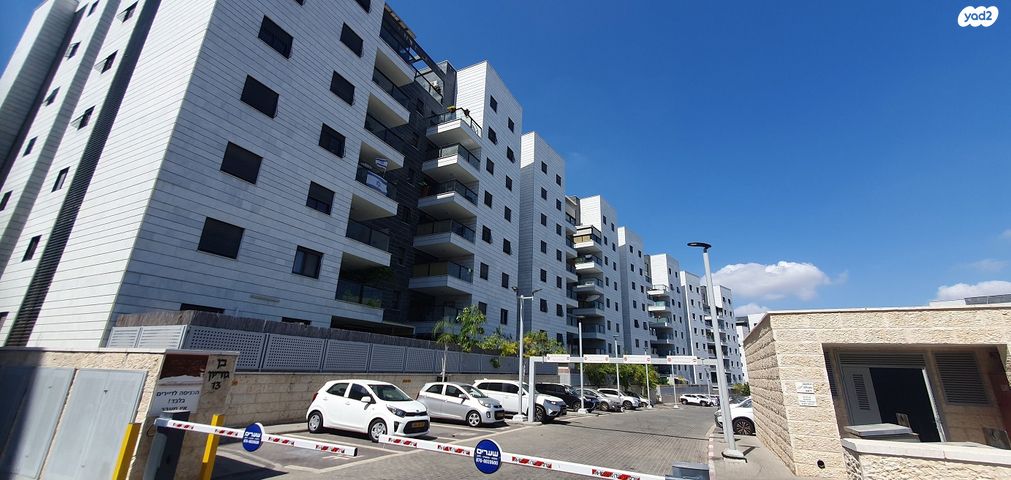 שדרות בן גוריון 13