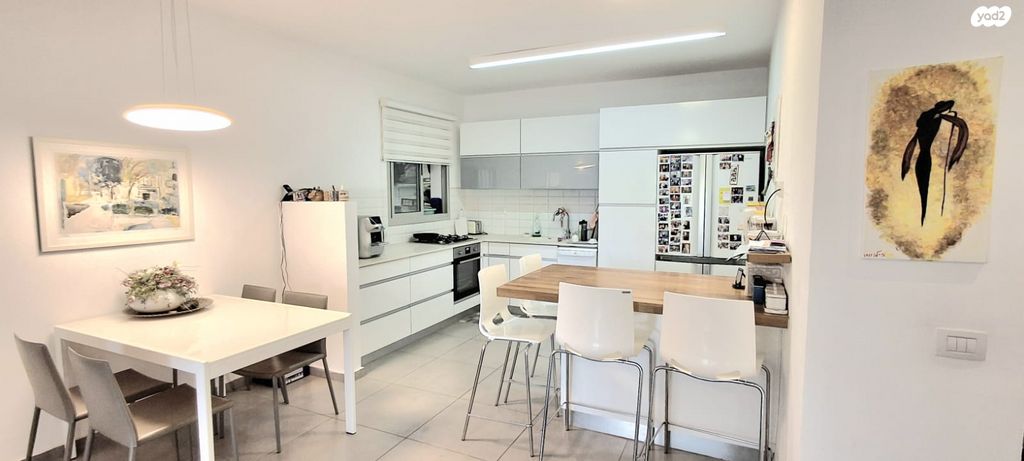 דירה, שלמה וחיה אנגל, כפר סבא הירוקה, כפר סבא