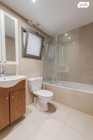 דירה, אלונים 12, קרית השרון, נתניה