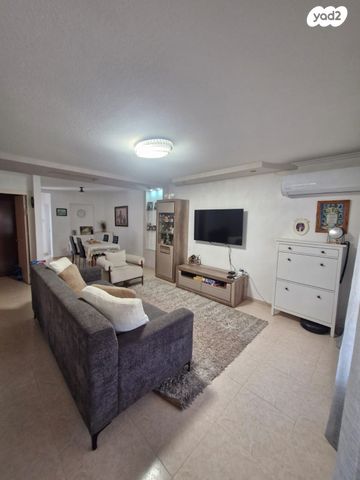 דו משפחתי, אפיק, גבים, ערד